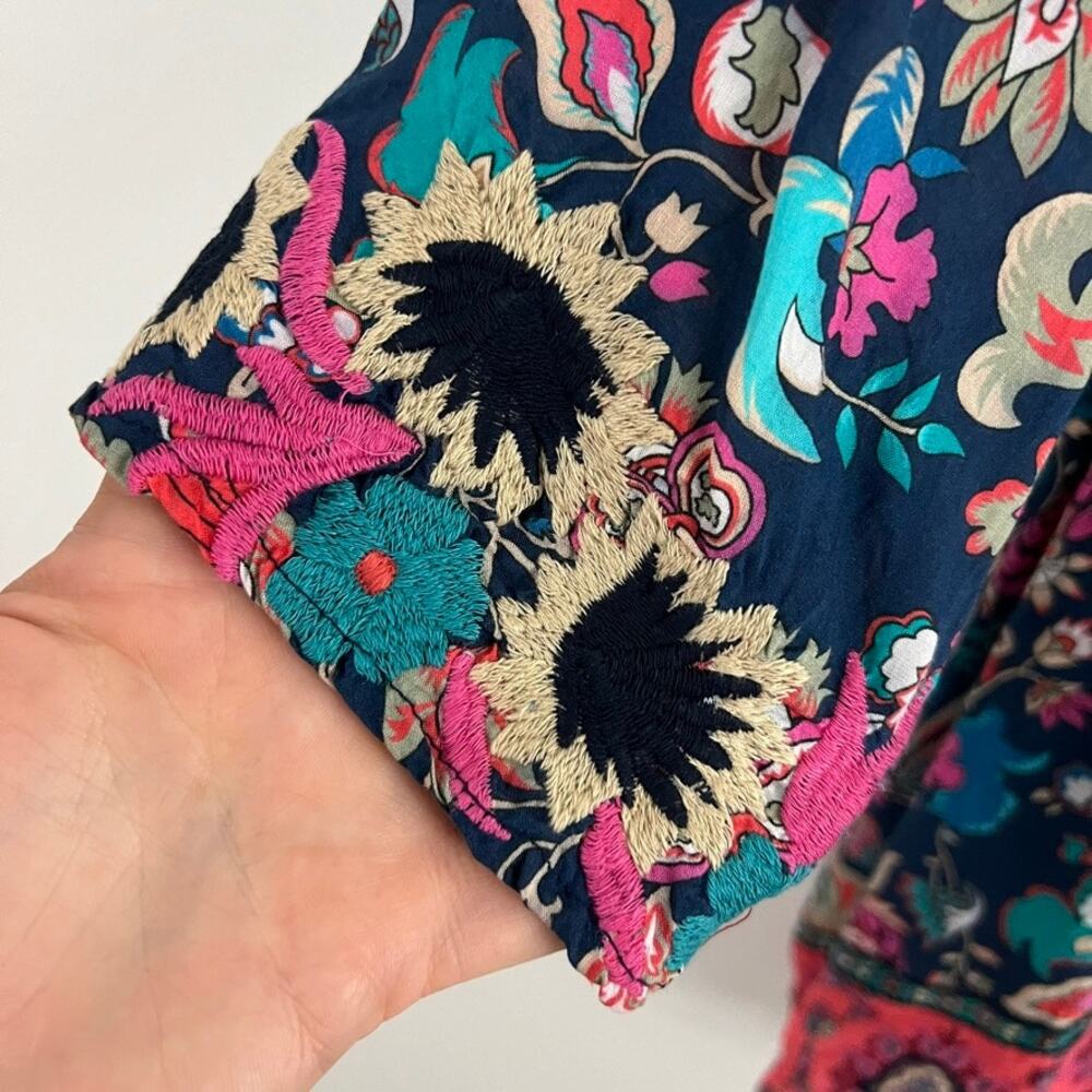 Feathers By Tolani Tunic Top Embroidered Floral Women Size Large - Picture 8 of 10
